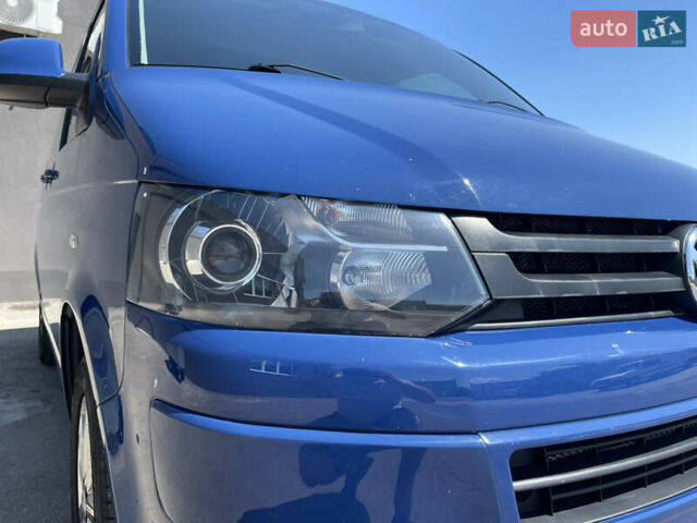 Синій Фольксваген Мультиван, об'ємом двигуна 2 л та пробігом 400 тис. км за 21000 $, фото 4 на Automoto.ua