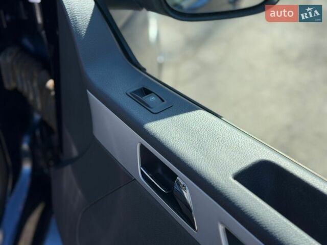 Синій Фольксваген Мультиван, об'ємом двигуна 1.97 л та пробігом 197 тис. км за 23300 $, фото 19 на Automoto.ua