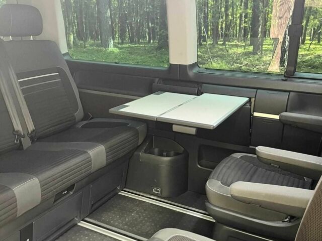 Синий Фольксваген Мультиван, объемом двигателя 2 л и пробегом 218 тыс. км за 9200 $, фото 7 на Automoto.ua