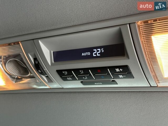 Синій Фольксваген Мультиван, об'ємом двигуна 1.97 л та пробігом 259 тис. км за 31990 $, фото 41 на Automoto.ua