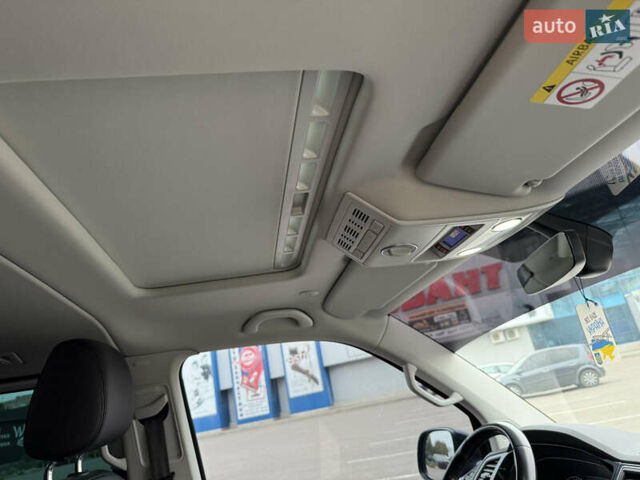 Синій Фольксваген Мультиван, об'ємом двигуна 1.97 л та пробігом 182 тис. км за 39999 $, фото 17 на Automoto.ua