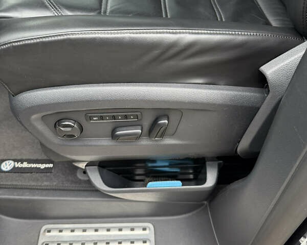 Синій Фольксваген Мультиван, об'ємом двигуна 1.97 л та пробігом 182 тис. км за 39999 $, фото 8 на Automoto.ua