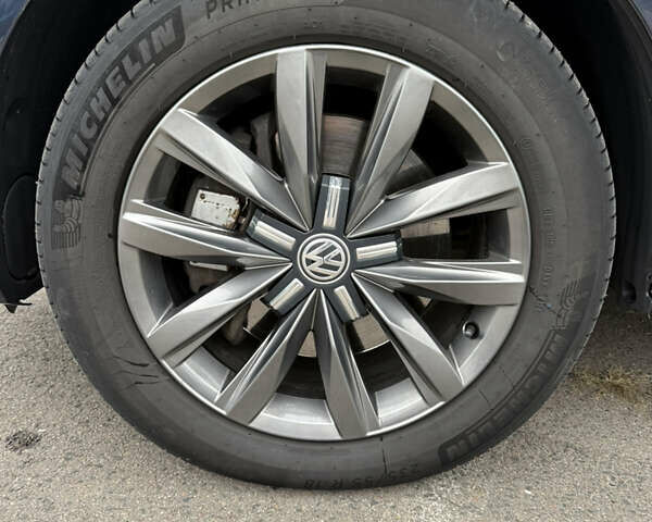 Синій Фольксваген Мультиван, об'ємом двигуна 1.97 л та пробігом 182 тис. км за 39999 $, фото 34 на Automoto.ua