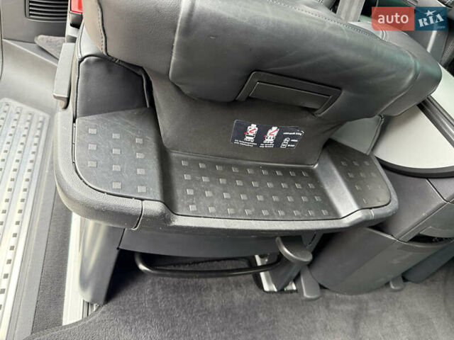 Синій Фольксваген Мультиван, об'ємом двигуна 1.97 л та пробігом 182 тис. км за 39999 $, фото 21 на Automoto.ua