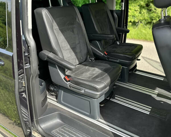 Синий Фольксваген Мультиван, объемом двигателя 1.97 л и пробегом 215 тыс. км за 39000 $, фото 6 на Automoto.ua