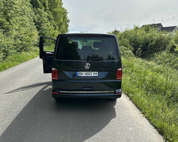 Синий Фольксваген Мультиван, объемом двигателя 1.97 л и пробегом 215 тыс. км за 39000 $, фото 3 на Automoto.ua