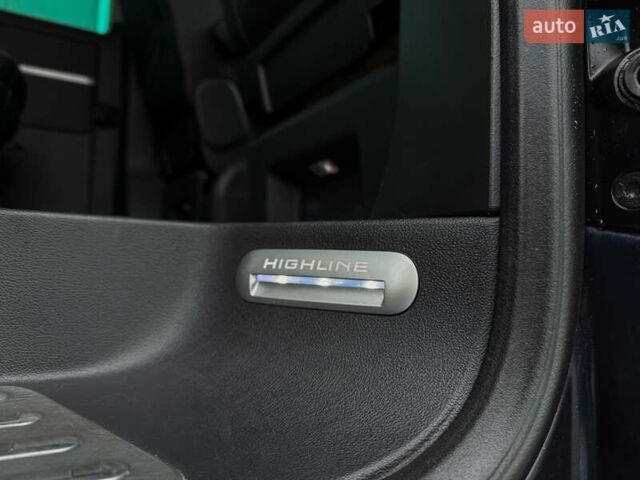 Синій Фольксваген Мультиван, об'ємом двигуна 2 л та пробігом 196 тис. км за 47999 $, фото 76 на Automoto.ua