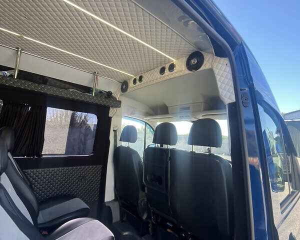 Синій Фольксваген Мультиван, об'ємом двигуна 1.97 л та пробігом 248 тис. км за 29900 $, фото 9 на Automoto.ua