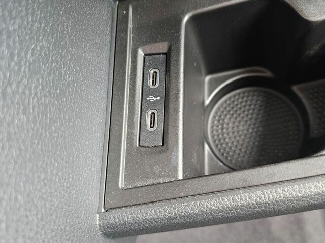 Синій Фольксваген Мультиван, об'ємом двигуна 1.97 л та пробігом 215 тис. км за 47500 $, фото 23 на Automoto.ua