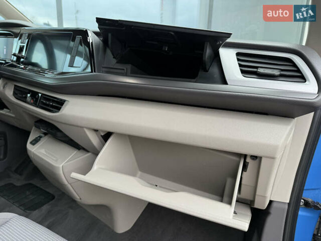 Синий Фольксваген Мультиван, объемом двигателя 1.97 л и пробегом 58 тыс. км за 59990 $, фото 39 на Automoto.ua