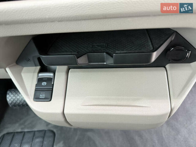 Синий Фольксваген Мультиван, объемом двигателя 1.97 л и пробегом 58 тыс. км за 59990 $, фото 44 на Automoto.ua