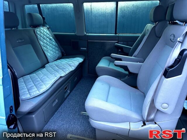 Синій Фольксваген Мультиван, об'ємом двигуна 2.5 л та пробігом 350 тис. км за 9100 $, фото 1 на Automoto.ua