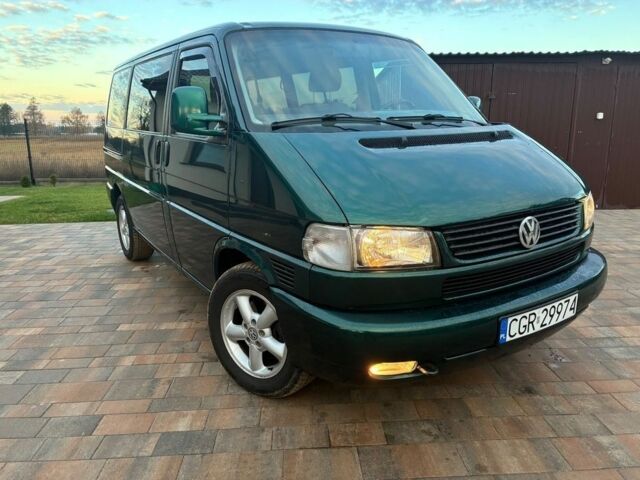 Зелений Фольксваген Мультиван, об'ємом двигуна 2.5 л та пробігом 302 тис. км за 3100 $, фото 1 на Automoto.ua