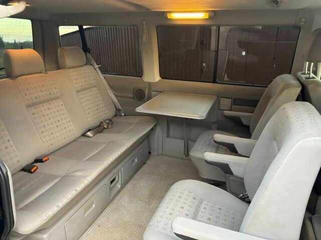 Зелений Фольксваген Мультиван, об'ємом двигуна 2.5 л та пробігом 302 тис. км за 3100 $, фото 6 на Automoto.ua