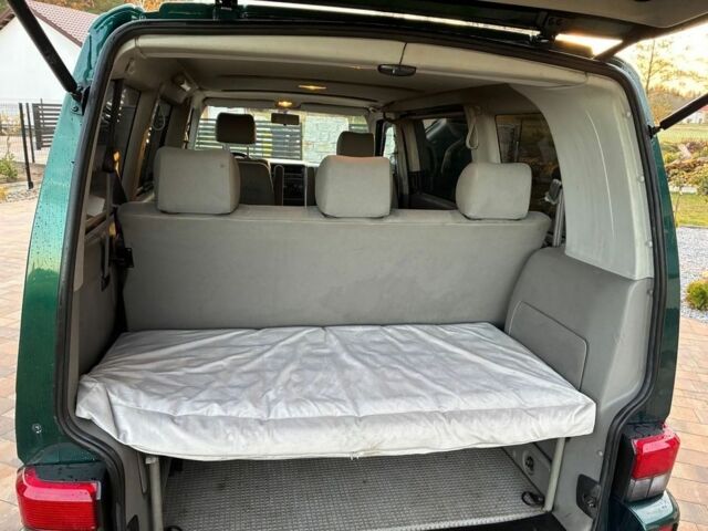 Зелений Фольксваген Мультиван, об'ємом двигуна 2.5 л та пробігом 302 тис. км за 3100 $, фото 7 на Automoto.ua