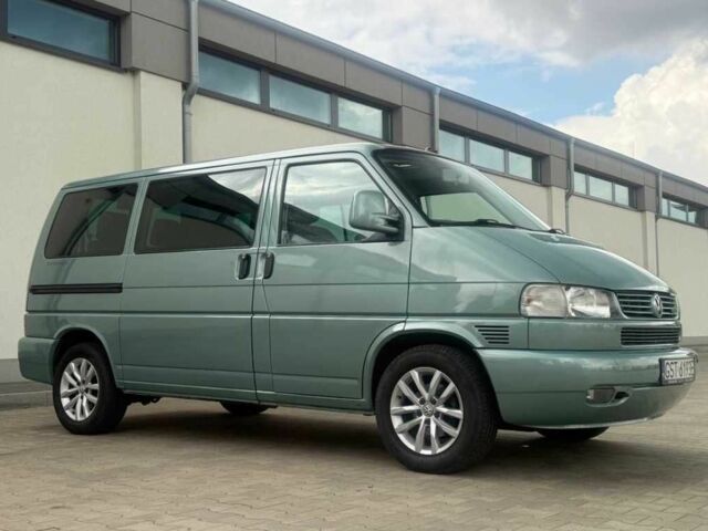 Зеленый Фольксваген Мультиван, объемом двигателя 2.5 л и пробегом 304 тыс. км за 3800 $, фото 3 на Automoto.ua