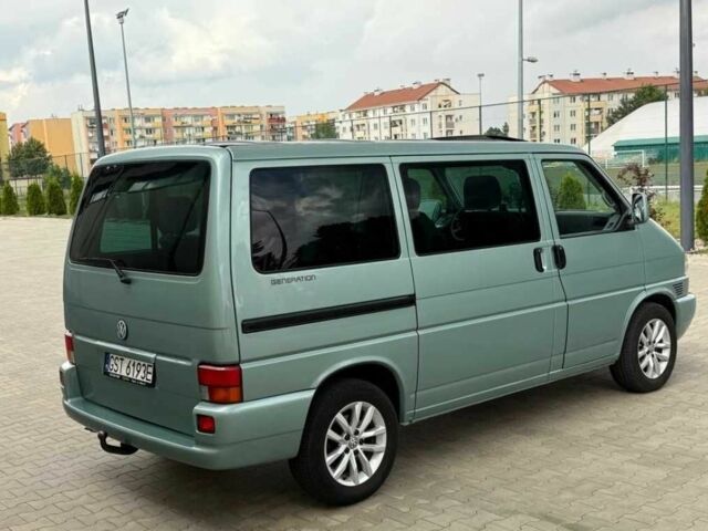 Зеленый Фольксваген Мультиван, объемом двигателя 2.5 л и пробегом 304 тыс. км за 3800 $, фото 8 на Automoto.ua