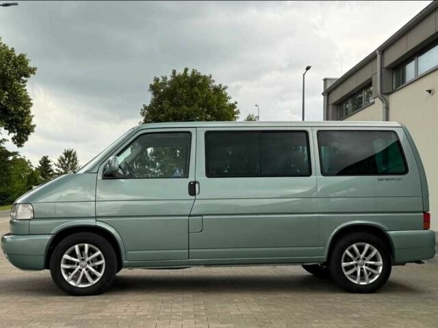 Зеленый Фольксваген Мультиван, объемом двигателя 2.5 л и пробегом 304 тыс. км за 3800 $, фото 6 на Automoto.ua