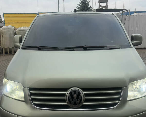 Зелений Фольксваген Мультиван, об'ємом двигуна 2.46 л та пробігом 320 тис. км за 11000 $, фото 1 на Automoto.ua