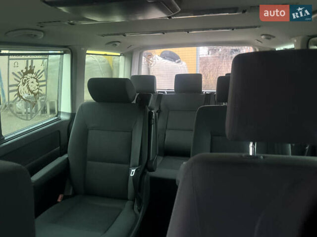 Зелений Фольксваген Мультиван, об'ємом двигуна 2.46 л та пробігом 320 тис. км за 11000 $, фото 12 на Automoto.ua