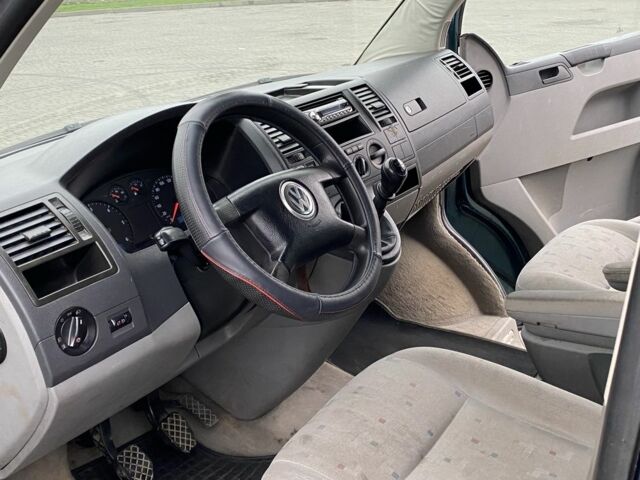 Зелений Фольксваген Мультиван, об'ємом двигуна 2.5 л та пробігом 311 тис. км за 5350 $, фото 13 на Automoto.ua