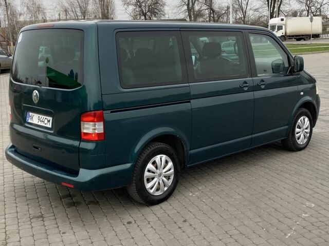 Зелений Фольксваген Мультиван, об'ємом двигуна 2.5 л та пробігом 311 тис. км за 5350 $, фото 8 на Automoto.ua