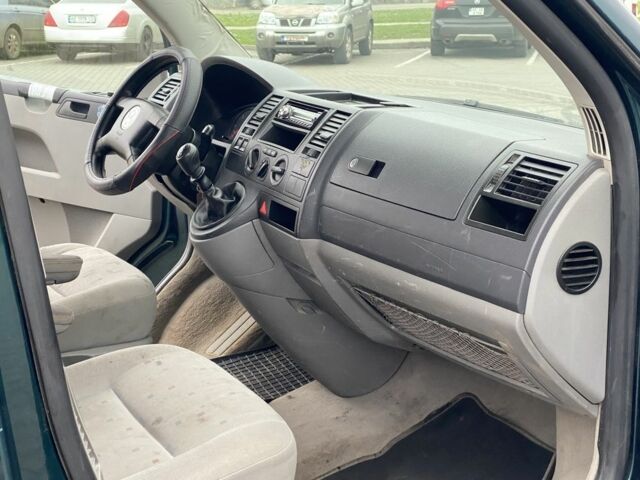 Зелений Фольксваген Мультиван, об'ємом двигуна 2.5 л та пробігом 311 тис. км за 5350 $, фото 14 на Automoto.ua