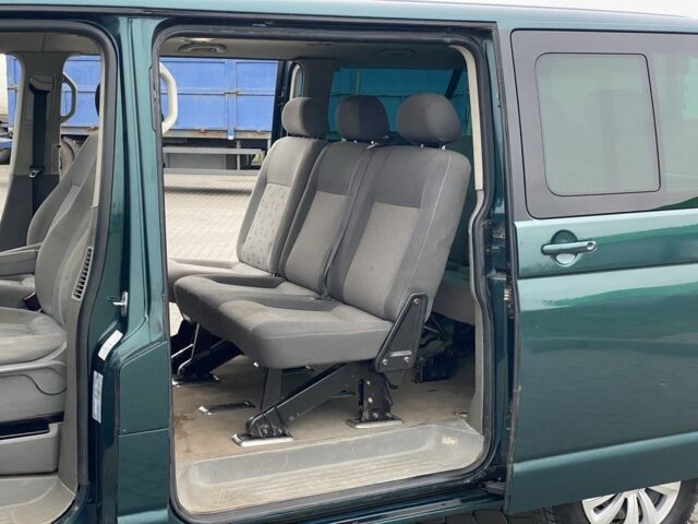 Зелений Фольксваген Мультиван, об'ємом двигуна 2.5 л та пробігом 311 тис. км за 5350 $, фото 16 на Automoto.ua