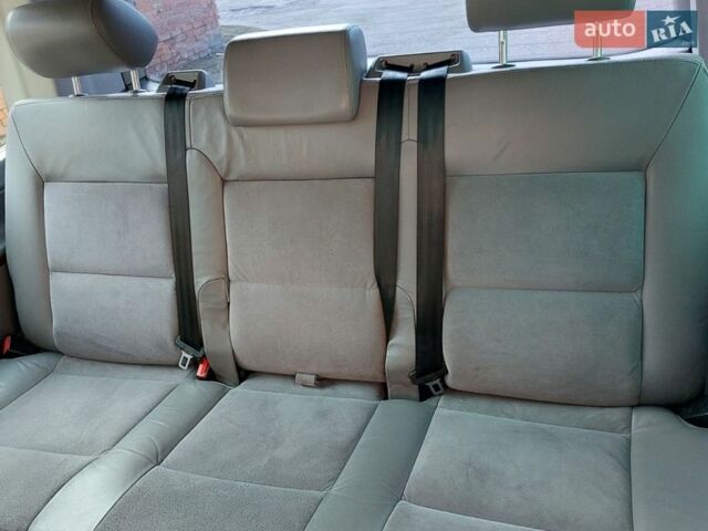 Зелений Фольксваген Мультиван, об'ємом двигуна 2.46 л та пробігом 371 тис. км за 16100 $, фото 5 на Automoto.ua