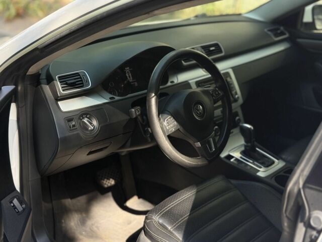 Білий Фольксваген Параті, об'ємом двигуна 2 л та пробігом 200 тис. км за 5500 $, фото 6 на Automoto.ua