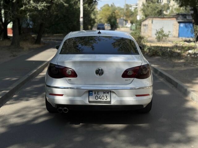 Білий Фольксваген Параті, об'ємом двигуна 2 л та пробігом 200 тис. км за 5500 $, фото 4 на Automoto.ua