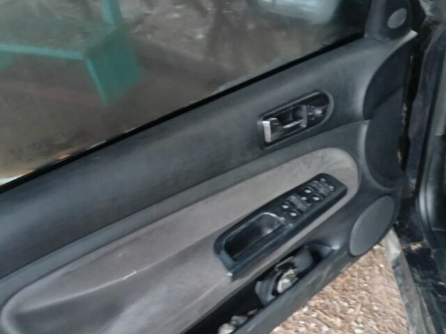 Чорний Фольксваген Параті, об'ємом двигуна 1 л та пробігом 400 тис. км за 1666 $, фото 2 на Automoto.ua