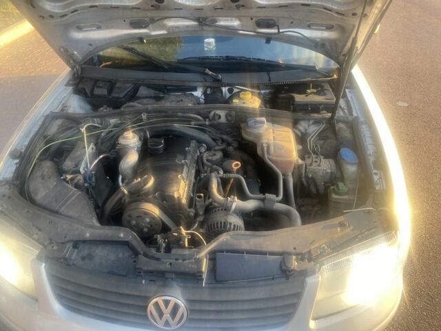 Серый Фольксваген Парати, объемом двигателя 1.9 л и пробегом 300 тыс. км за 3000 $, фото 6 на Automoto.ua