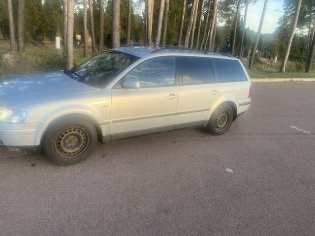 Серый Фольксваген Парати, объемом двигателя 1.9 л и пробегом 300 тыс. км за 3000 $, фото 1 на Automoto.ua