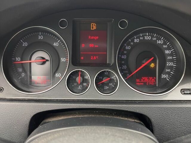 Серый Фольксваген Парати, объемом двигателя 1.9 л и пробегом 290 тыс. км за 2150 $, фото 14 на Automoto.ua