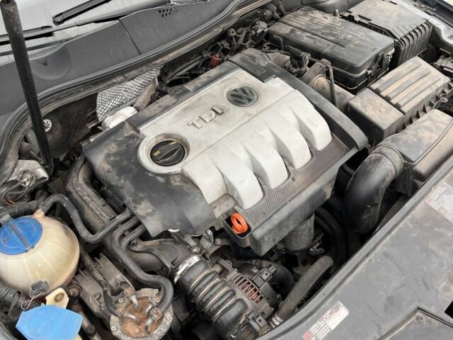 Серый Фольксваген Парати, объемом двигателя 1.9 л и пробегом 290 тыс. км за 2150 $, фото 15 на Automoto.ua