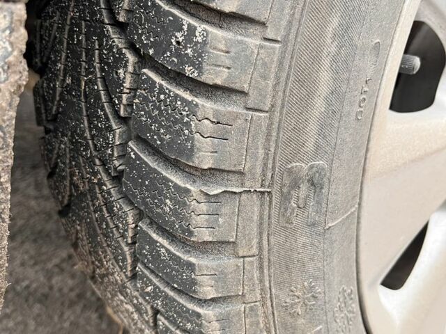 Серый Фольксваген Парати, объемом двигателя 1.9 л и пробегом 290 тыс. км за 2150 $, фото 8 на Automoto.ua