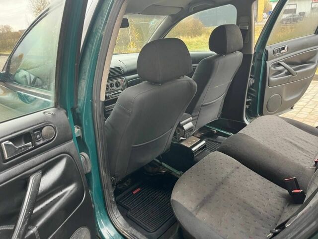 Зеленый Фольксваген Парати, объемом двигателя 1.9 л и пробегом 300 тыс. км за 2600 $, фото 5 на Automoto.ua