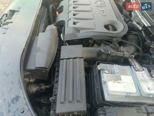 Белый Фольксваген Пассат Альтрак, объемом двигателя 2 л и пробегом 333 тыс. км за 12000 $, фото 9 на Automoto.ua