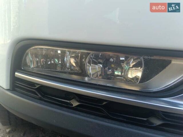 Белый Фольксваген Пассат Альтрак, объемом двигателя 2 л и пробегом 333 тыс. км за 12000 $, фото 7 на Automoto.ua