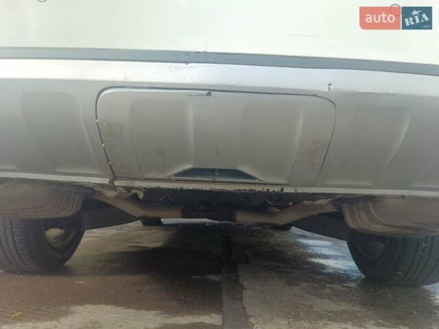 Белый Фольксваген Пассат Альтрак, объемом двигателя 2 л и пробегом 333 тыс. км за 12000 $, фото 16 на Automoto.ua