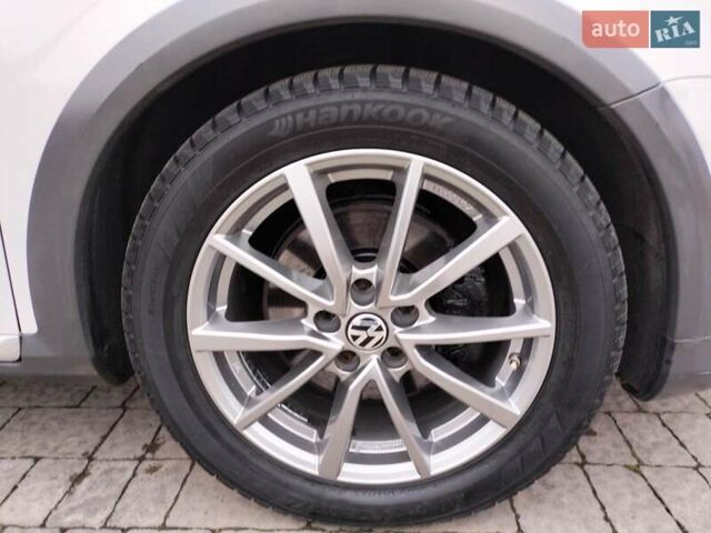 Білий Фольксваген Пассат Альтрак, об'ємом двигуна 2 л та пробігом 246 тис. км за 12999 $, фото 119 на Automoto.ua