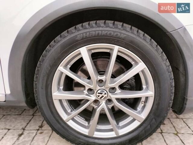 Білий Фольксваген Пассат Альтрак, об'ємом двигуна 2 л та пробігом 246 тис. км за 12999 $, фото 117 на Automoto.ua