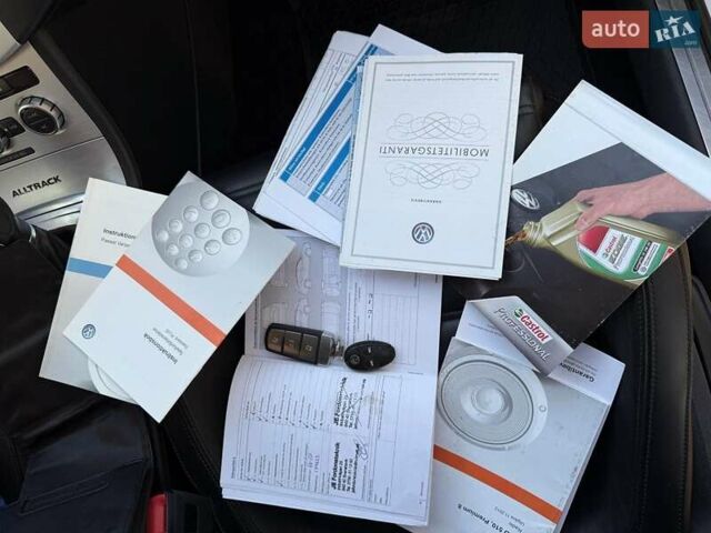 Белый Фольксваген Пассат Альтрак, объемом двигателя 2 л и пробегом 286 тыс. км за 13000 $, фото 15 на Automoto.ua
