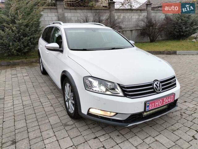 Білий Фольксваген Пассат Альтрак, об'ємом двигуна 2 л та пробігом 246 тис. км за 12999 $, фото 12 на Automoto.ua