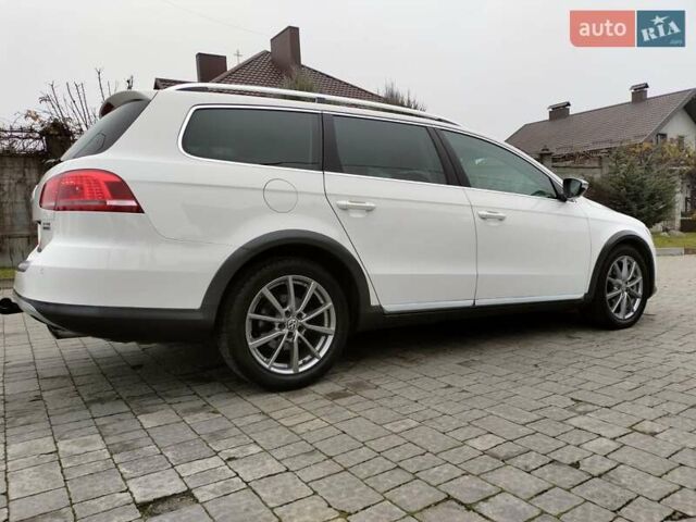 Білий Фольксваген Пассат Альтрак, об'ємом двигуна 2 л та пробігом 246 тис. км за 12999 $, фото 28 на Automoto.ua