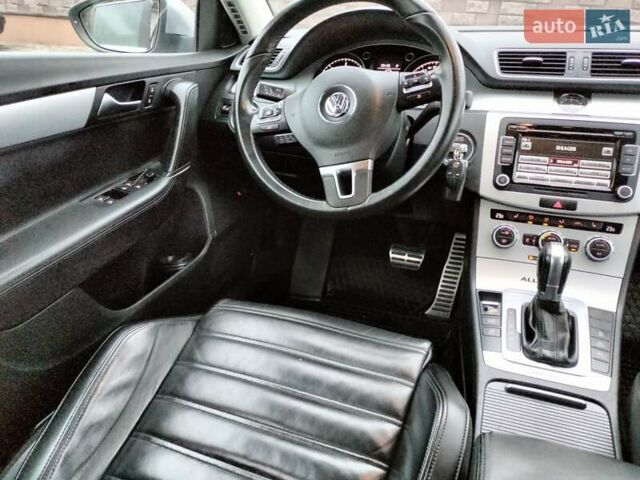 Білий Фольксваген Пассат Альтрак, об'ємом двигуна 2 л та пробігом 246 тис. км за 12999 $, фото 55 на Automoto.ua