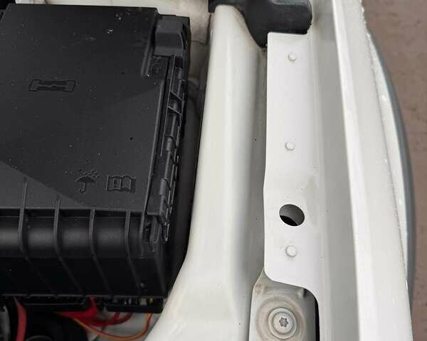 Белый Фольксваген Пассат Альтрак, объемом двигателя 2 л и пробегом 268 тыс. км за 11250 $, фото 49 на Automoto.ua