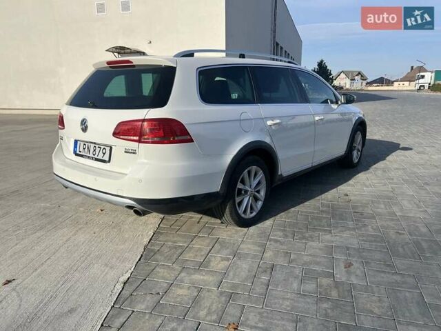 Белый Фольксваген Пассат Альтрак, объемом двигателя 2 л и пробегом 310 тыс. км за 10950 $, фото 3 на Automoto.ua