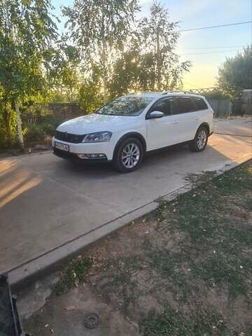 Белый Фольксваген Пассат Альтрак, объемом двигателя 1.97 л и пробегом 199 тыс. км за 12500 $, фото 4 на Automoto.ua